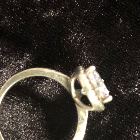 Pandora tear drop shaped ring - Picture 6 of 10